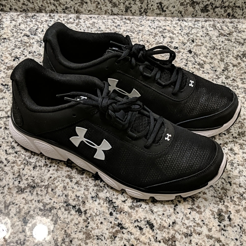 Under Armour Micro G Assert 7 Womens size 12